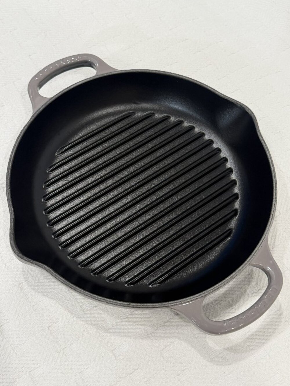Le Creuset 9.75" 25cm Round Cast Iron Grill Pan Oyster Gray / Flint Gray France